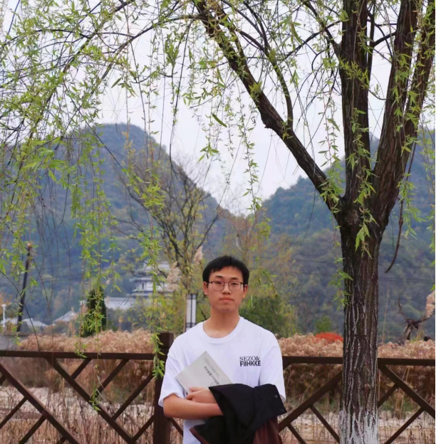 “青春恰似火 扬帆正当时”2021—2022学年做爱视频
优秀学子风采展示（二）何贵波 